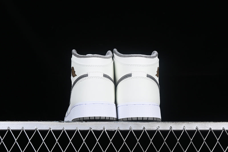 AJ1 Mid