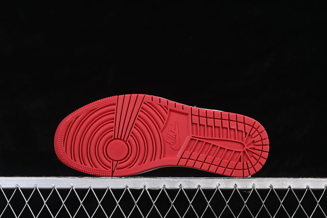 AJ1 Low