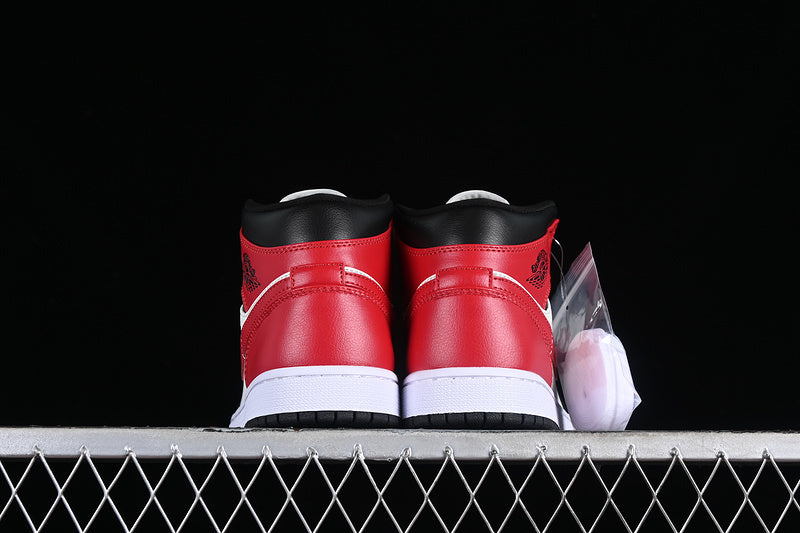 AJ1 Mid