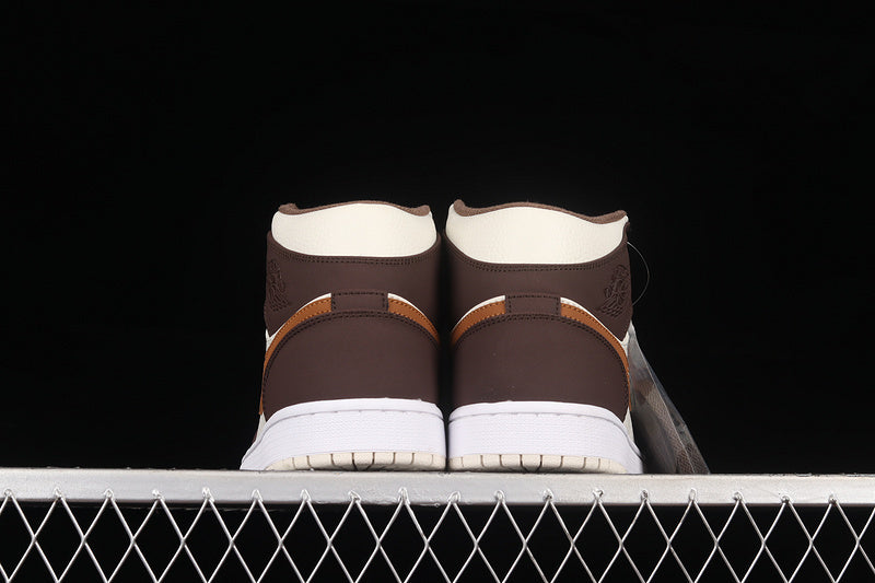 AJ1 Mid