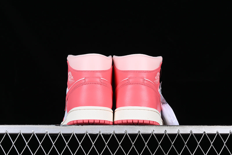 AJ1 Mid
