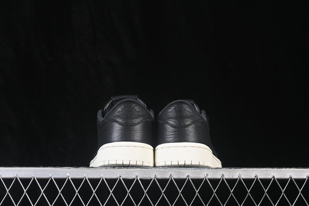 AJ1 Low