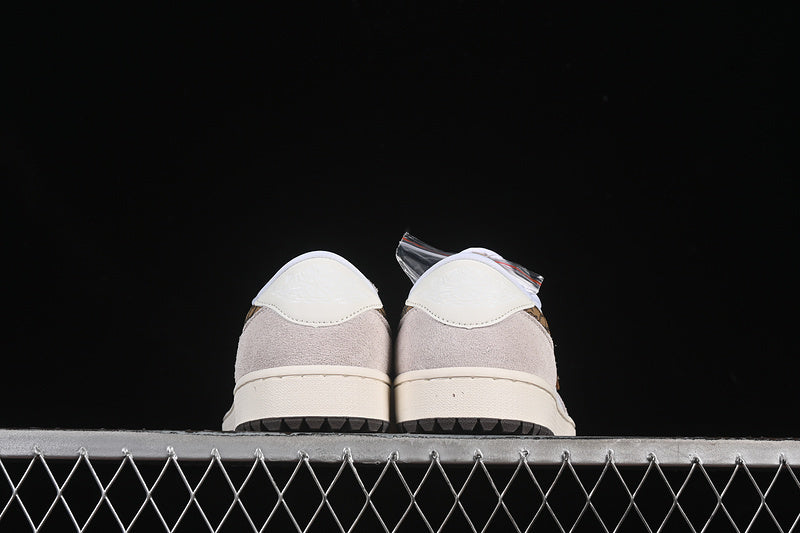 AJ1 Low