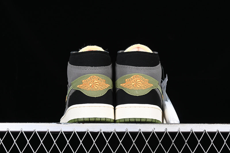 AJ1 Mid
