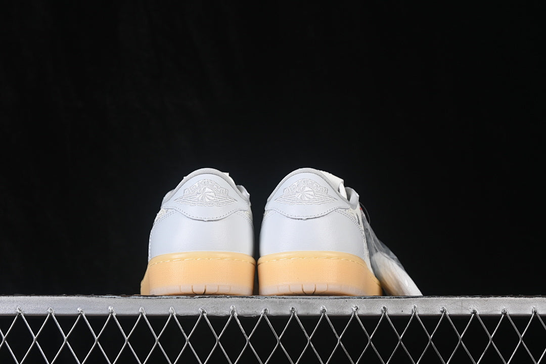 AJ1 Low