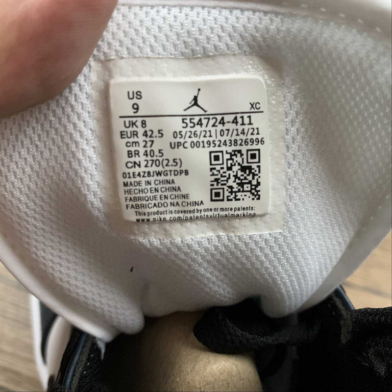 AJ1 Mid