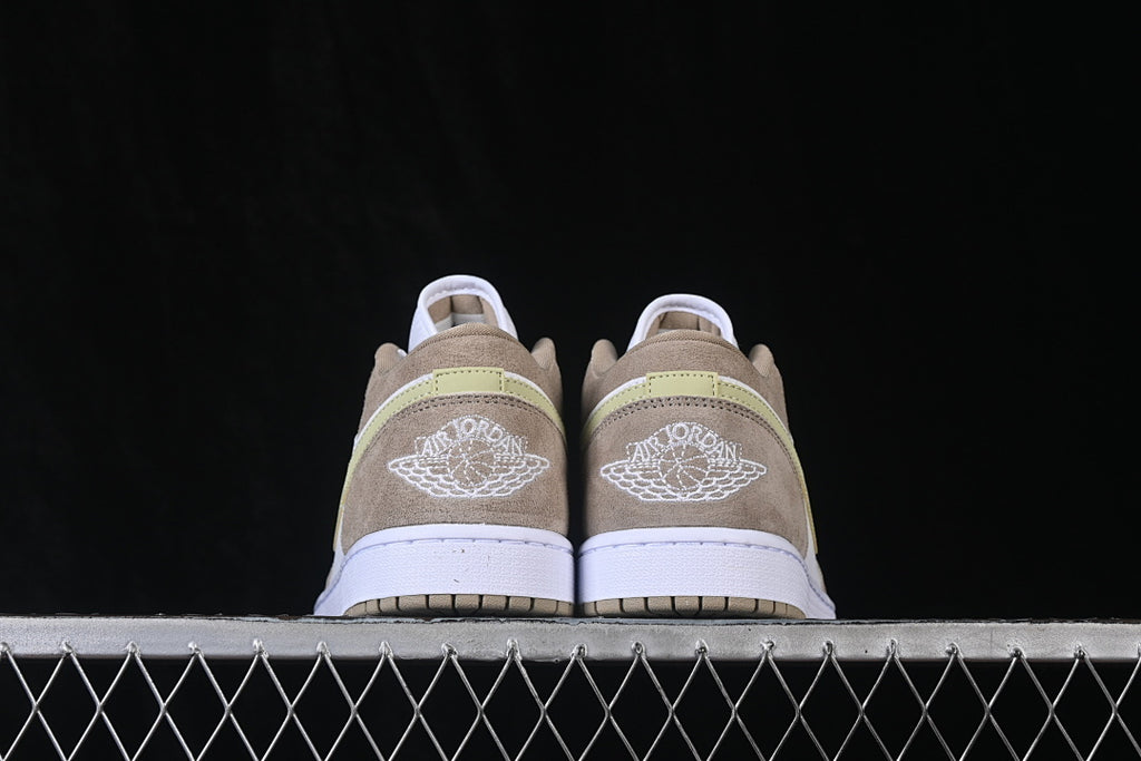 AJ1 Low