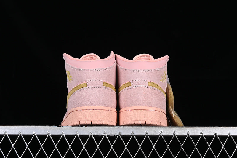 AJ1 Mid