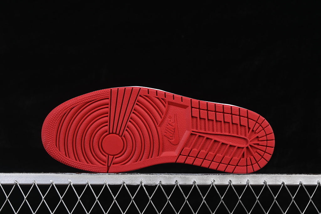 AJ1 Low