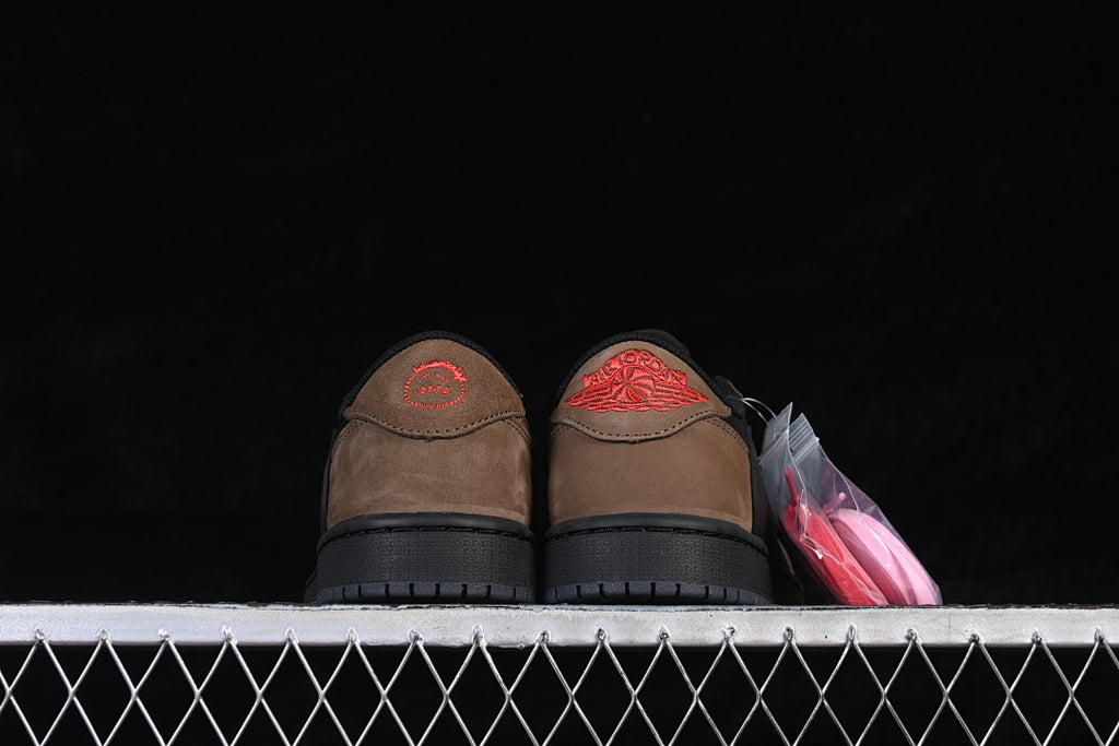 AJ1 Low