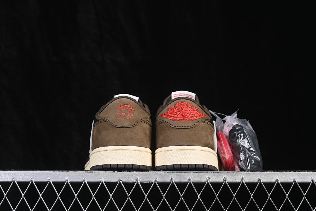 AJ1 Low