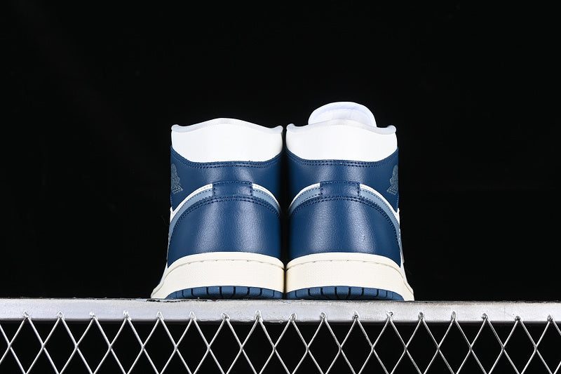 AJ1 Mid