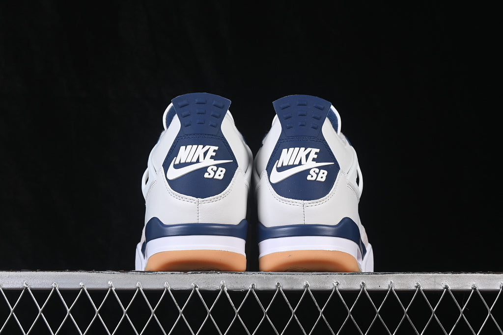 AJ4