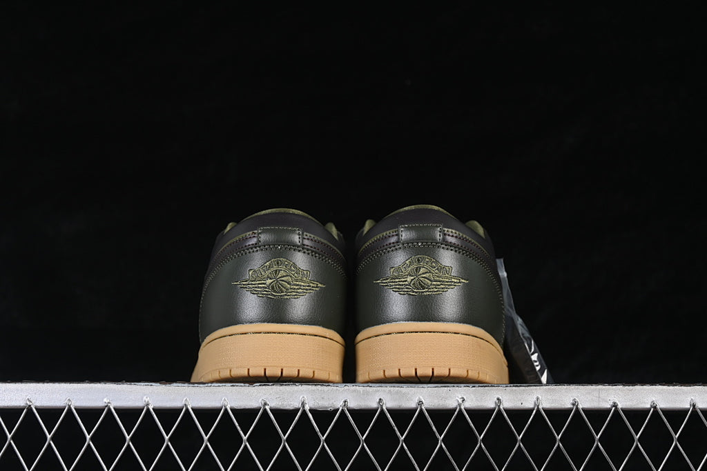 AJ1 Low