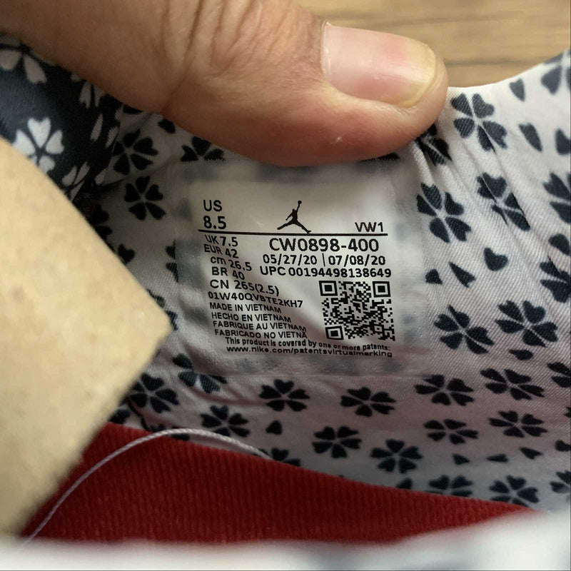 AJ4