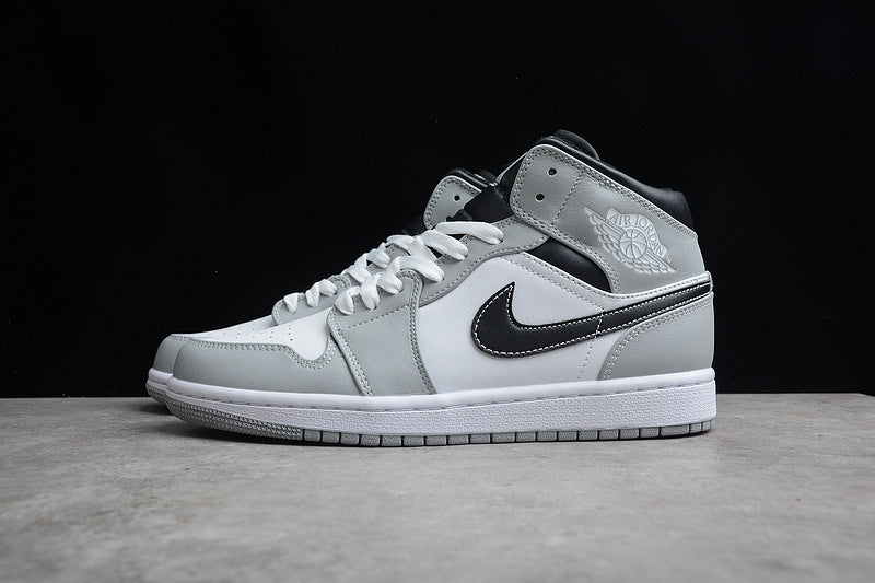 AJ1 Mid