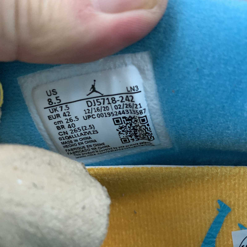 AJ4