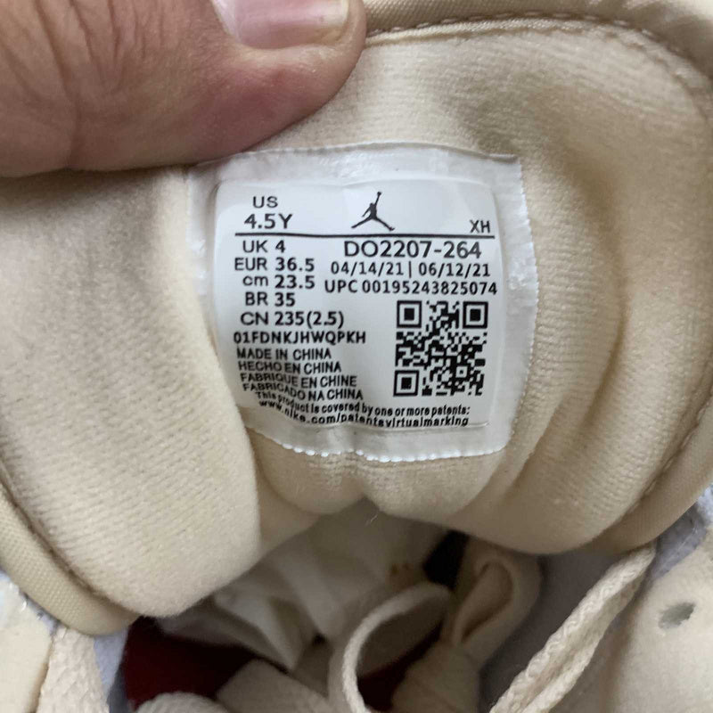 AJ1 Mid