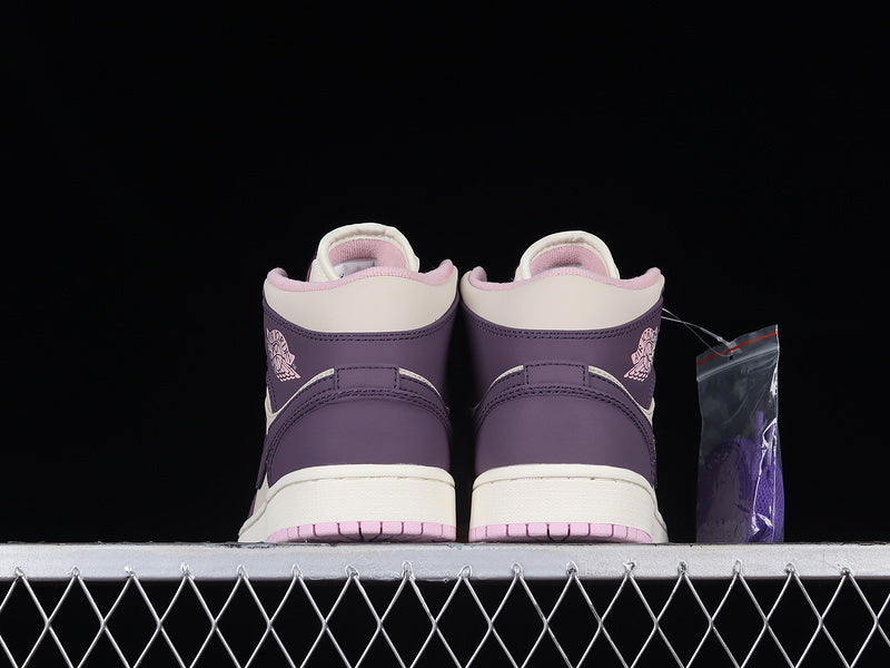 AJ1 Mid