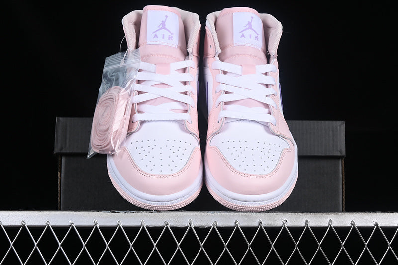 AJ1 Mid