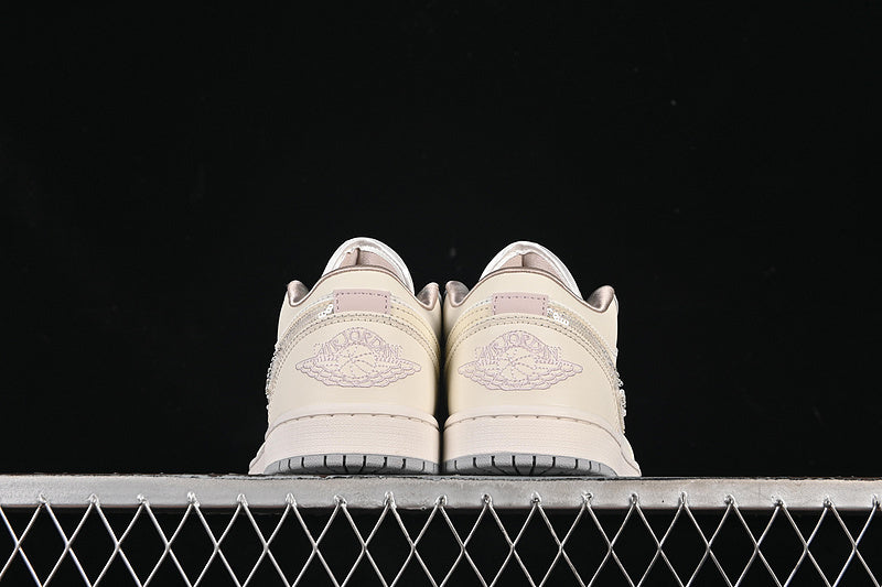 AJ1 Low