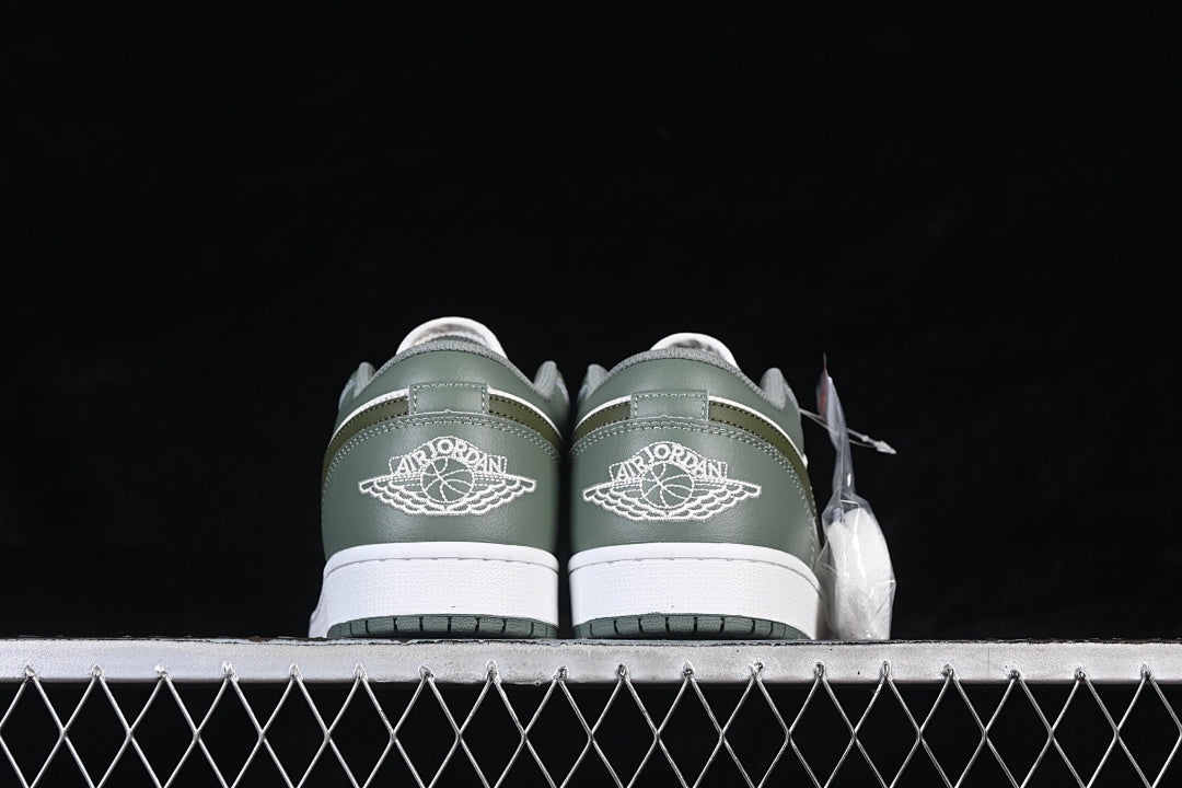 AJ1 Low