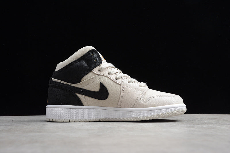 AJ1 Mid