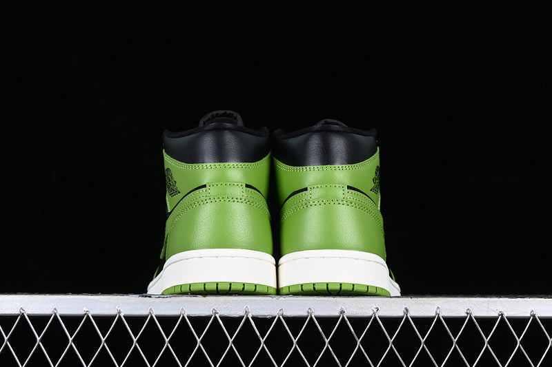 AJ1 Mid