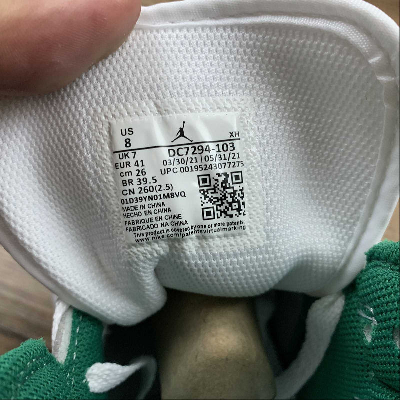 AJ1 Mid
