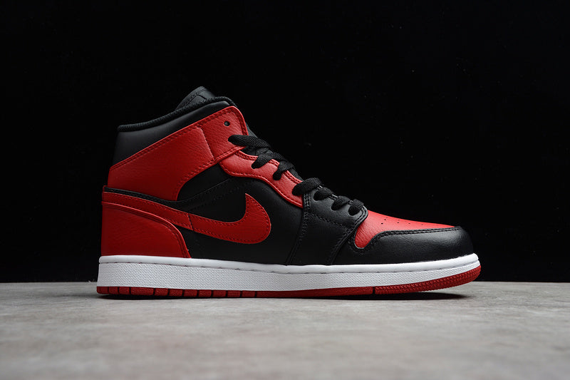 AJ1 Mid