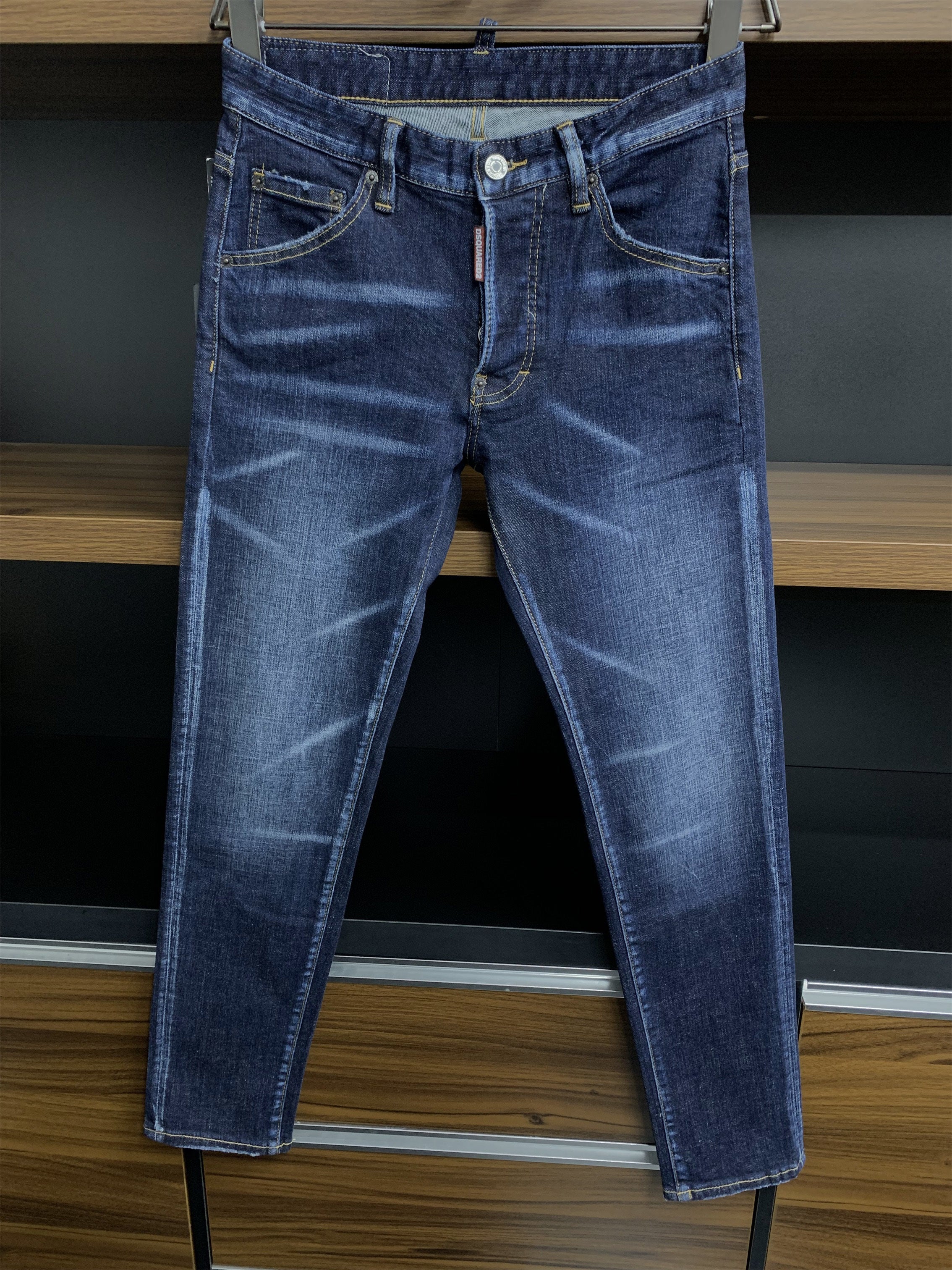 D2 Jeans