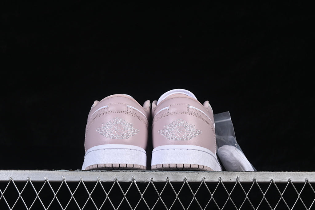 AJ1 Low