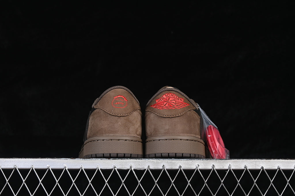 AJ1 Low