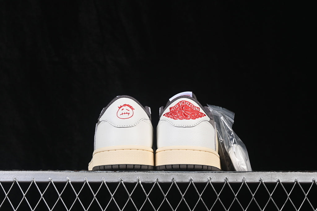AJ1 Low