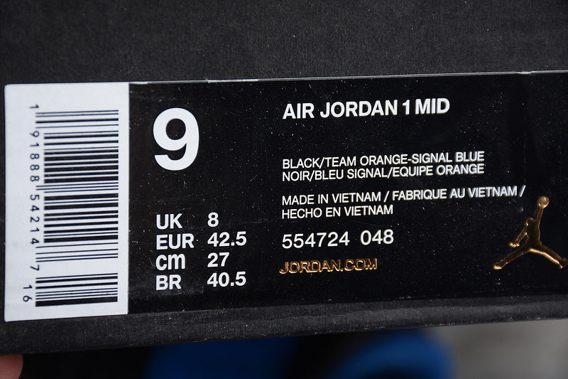 AJ1 Mid