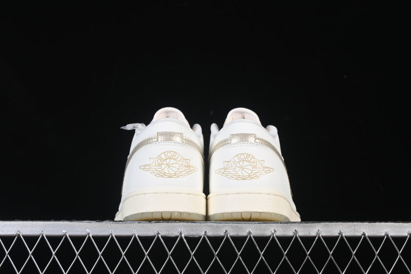 AJ1 Low