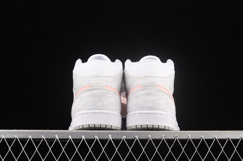 AJ1 Mid