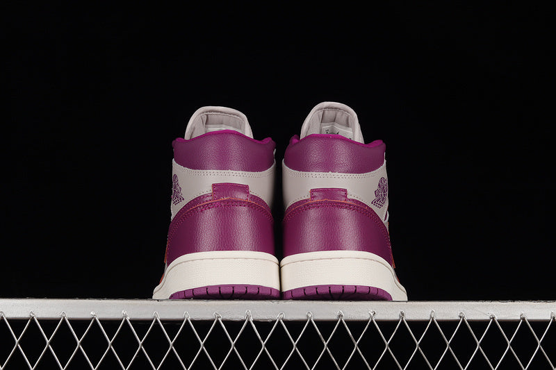 AJ1 Mid