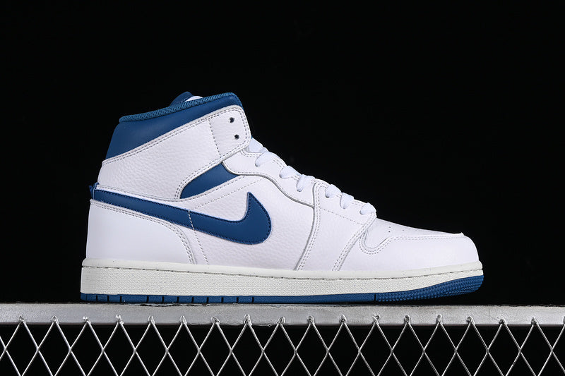 AJ1 Mid