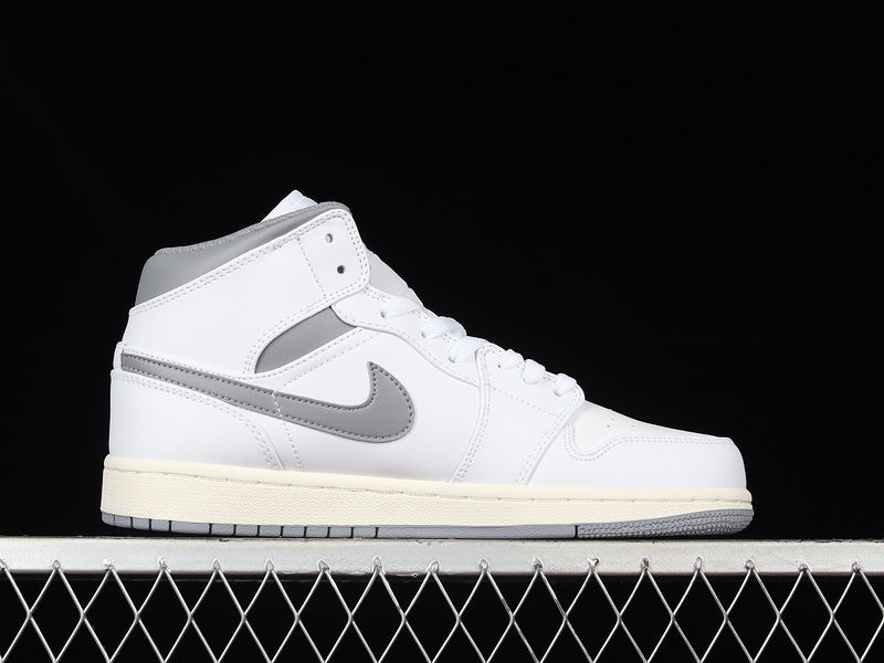 AJ1 Mid