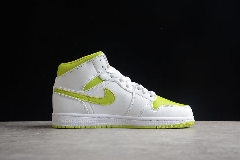 AJ1 Mid