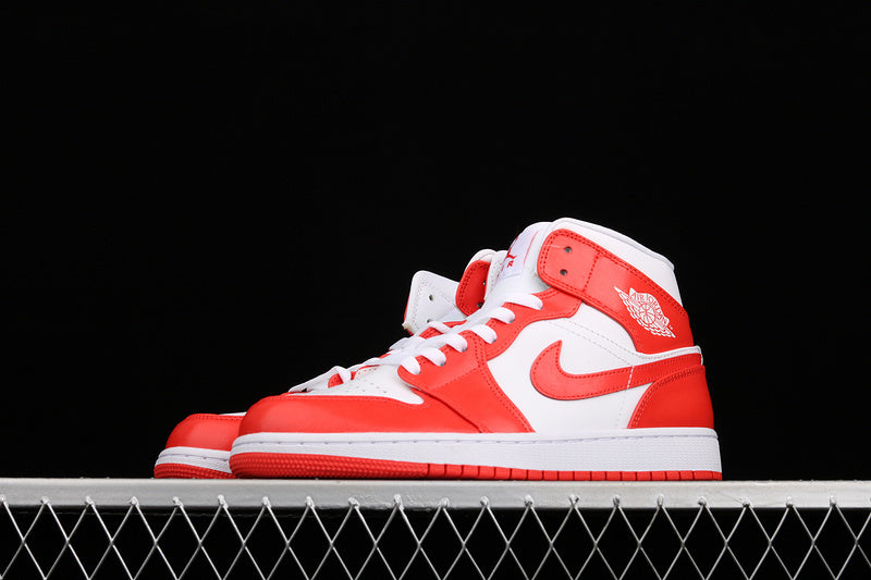 AJ1 Mid
