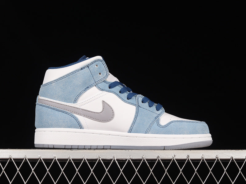 AJ1 Mid
