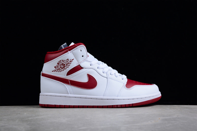 AJ1 Mid