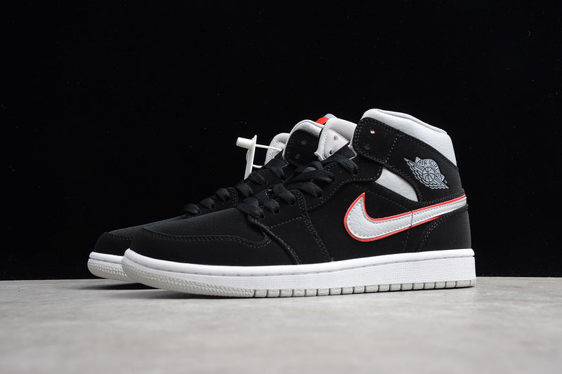 AJ1 Mid
