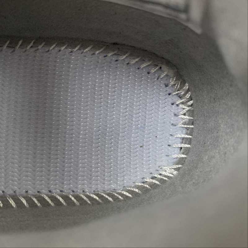 AJ4