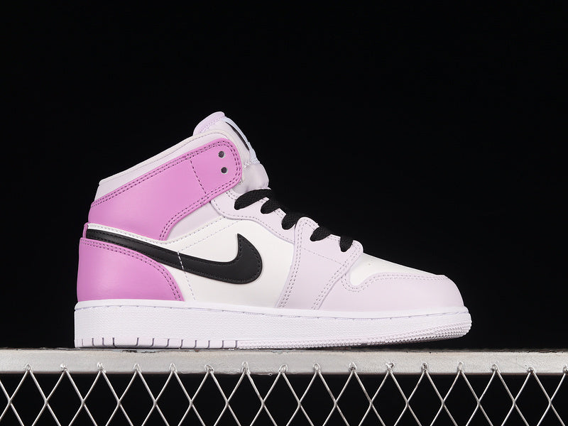 AJ1 Mid