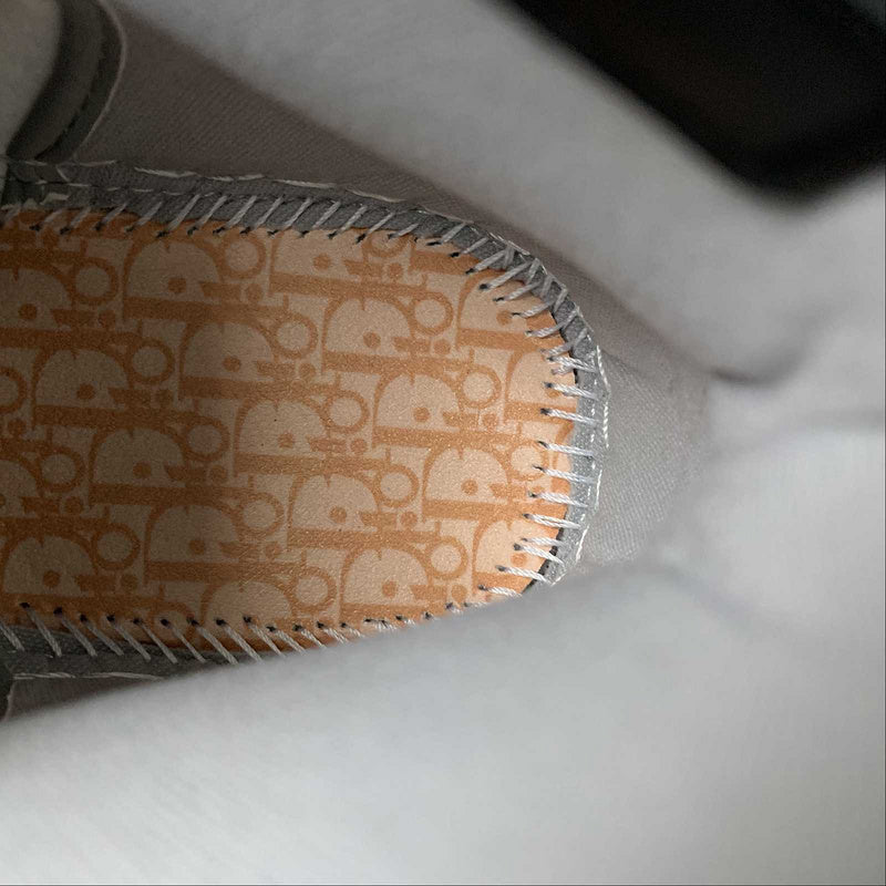 AJ1 High
