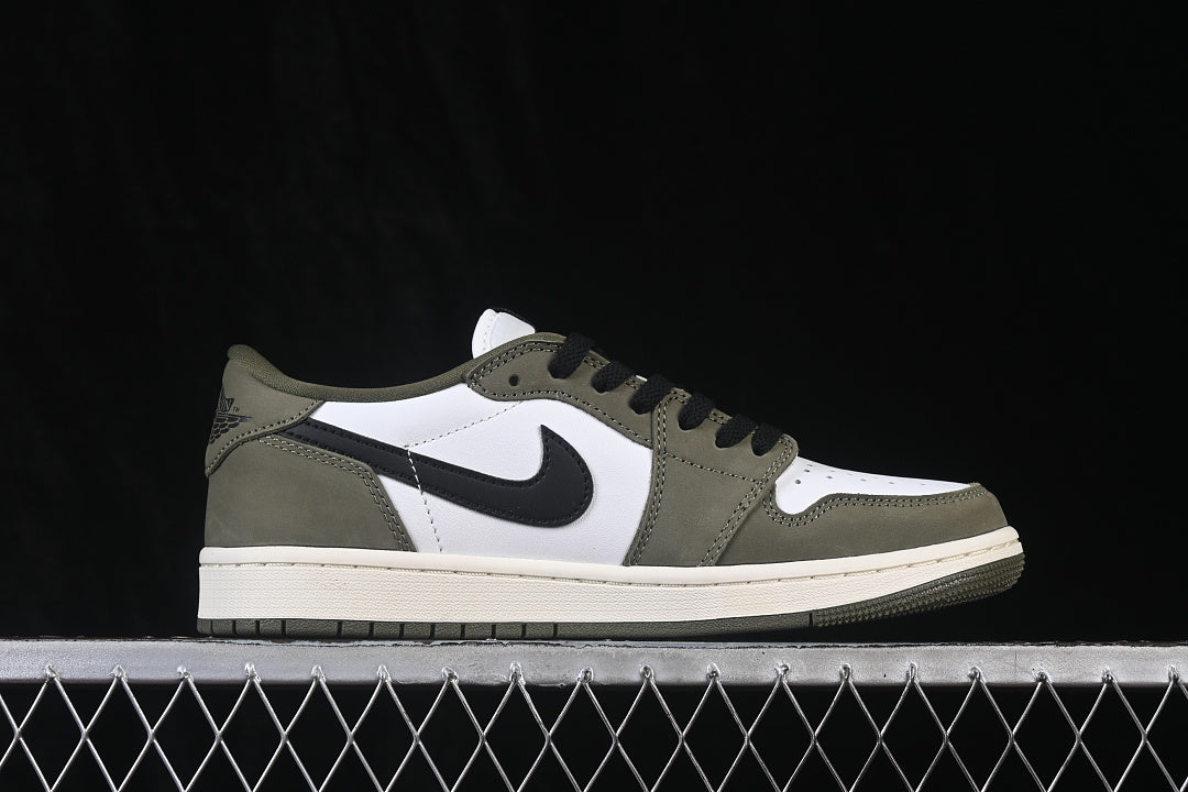 AJ1 Low