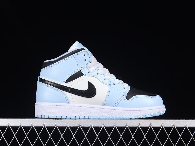 AJ1 Mid
